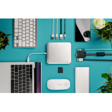 DIGITUS Univerzální dokovací stanice, USB-C, 11 portů 3x video, 1x USB-C, 3x USB3.0, RJ45, 2x čtečka karet, stříbrná hlíník DIGITUS Univerzální dokovací stanice, USB-C, 11 portů 3x video, 1x USB-C, 3x USB3.0, RJ45, 2x čtečka karet, stříbrná hlíník