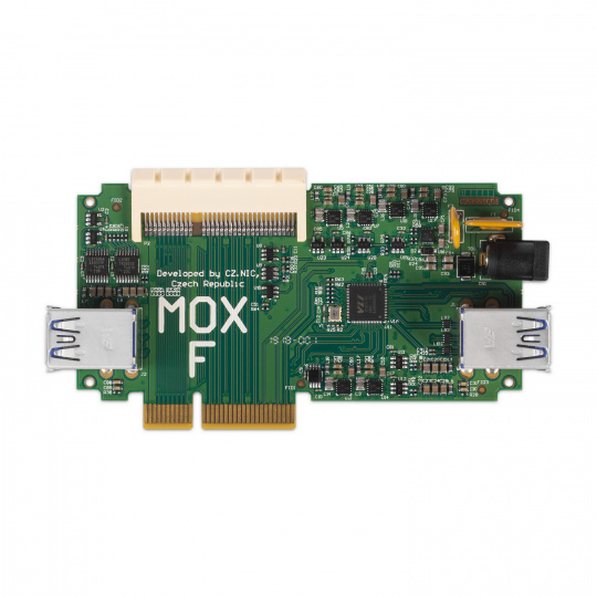 Turris MOX F, modul routeru Turris MOX, 4× USB 3.0 port (až 5 Gbps), 1x 64 pin konektor pro připojení dalších modulů